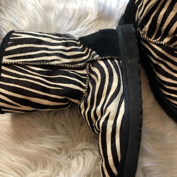 Ugg Calf Hair Zebra Print Animal Print Boot - Picture 4 of 7